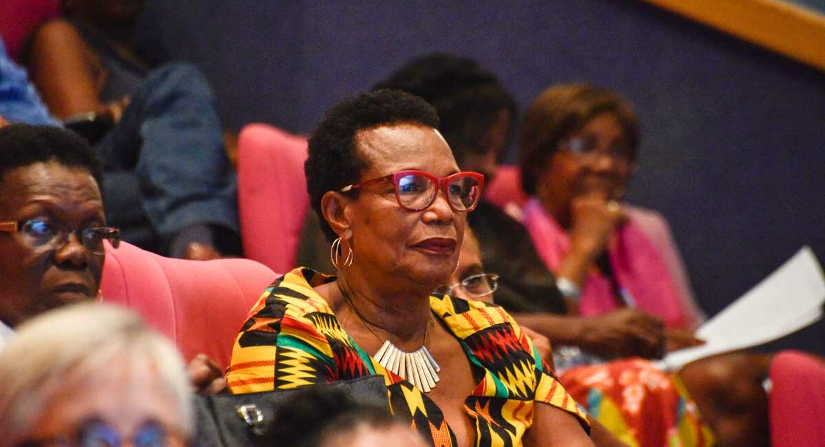 participants à un débat public sur la personne âgée en guadeloupe