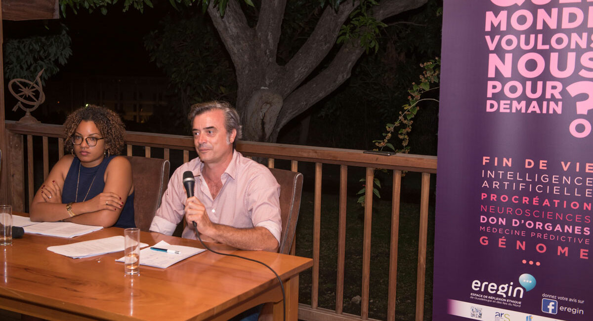 participants à un débat public entre médecins et professionnels de la santé guadeloupe